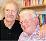 Mel Ramos und sein Freund Rupert Schroeder, exklusiver Verleger der Emaille-Edition